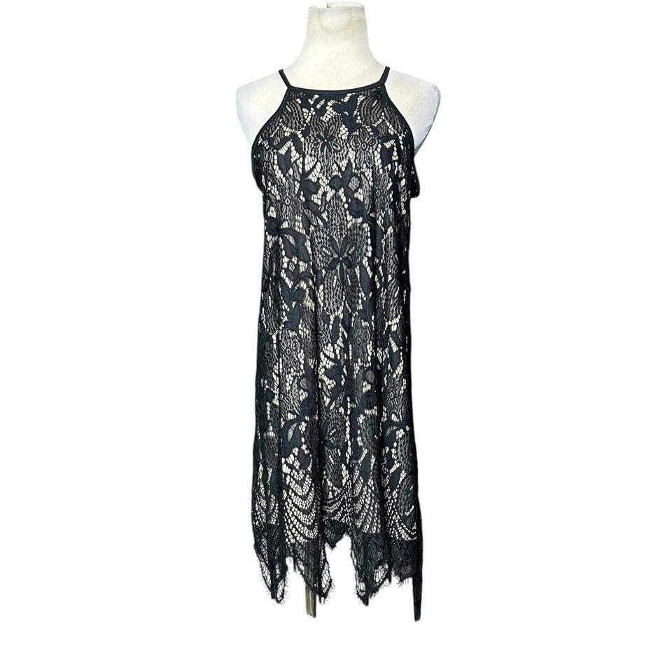 Love FIRE Mini Vestido de Cóctel Negro Encaje Sin Mangas Talla Grande Foto 1 de 4