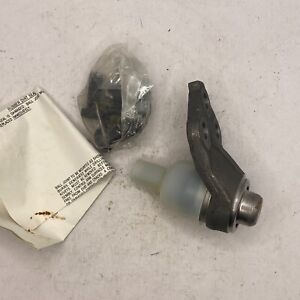 NEW  OEM GM LOWER BALL JOINT LH / RH BUICK CADILLAC OLDS PONTIAC 9769579