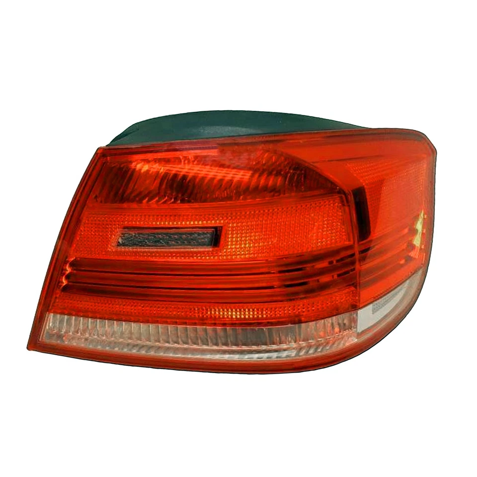 New Aftermarket Passenger Side Tail Light 63217162302 - Image 1 of 1