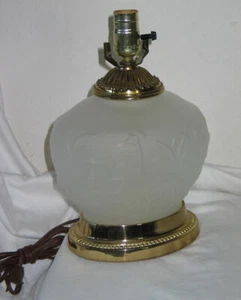 Vintage Peacocks Pelicans Pheasants Embossed Frosted Glass Exotic Birds Lamp - Picture 1 of 6