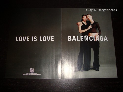 BALENCIAGA STAMPA 2 PAGINE AD LGBTQIA+ Pride 2022 LOVE IS LOVE INTI WANG ZHOU CHEN