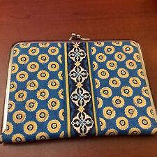 Vera Bradley~Picture/Sleeves Clutch~Holds 12 Pictures~Blue/Yellow/White Floral~