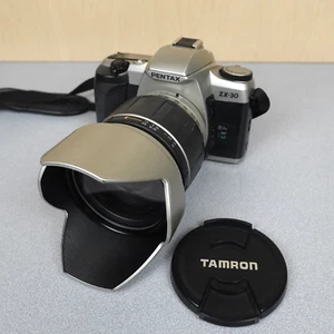 Pentax ZX-30 35mm Film Camera SLR 28-200mm Lens w/ Strap w/SHUTTER ISSUE! - Picture 1 of 17