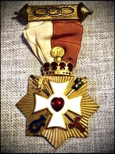 Antique Odd Fellows Grand Decoration of Chivalry Jewel. #3