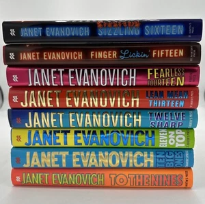 Janet Evanovich books 9-16 Lot - Sizzling, Lickin', Fearless, Mean, Sharp, Top - Picture 1 of 8