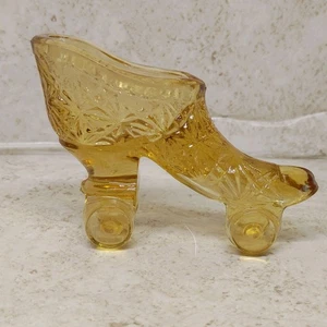Vintage Amber Glass Roller Skate Shoe Figurine - Picture 1 of 17