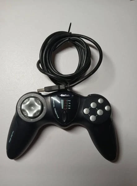 Saitek P220 Blue Wired USB 4-Position Digital Throttle PC Gamepad - Image 1 of 1