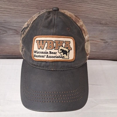 Gorra ajustable cardenal de la Asociación de Cazadores de Osos de Wisconsin Foto 1 de 4