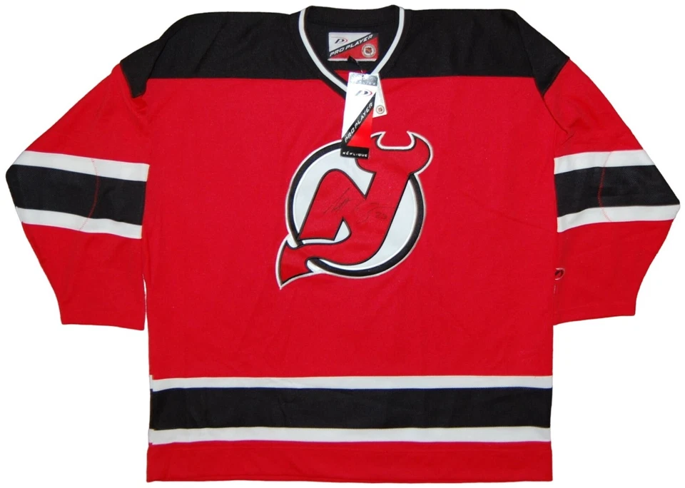 Camiseta nova com etiquetas vintage 2000 New Jersey Devils Pro Player Scott Gomez autógrafo XXL - Imagem 1 de 4
