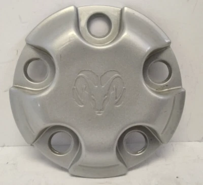 Dodge Ram 1500 2002-2014 tapa central de rueda pintada de plata OEM Foto 1 de 4