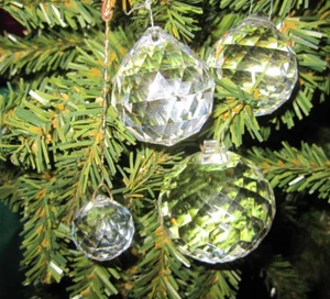 4 Vintage facettierter geschliffener Glas Kristall Prisma Kronleuchter Weihnachtsschmuck Sonnenfänger - Bild 1 von 14