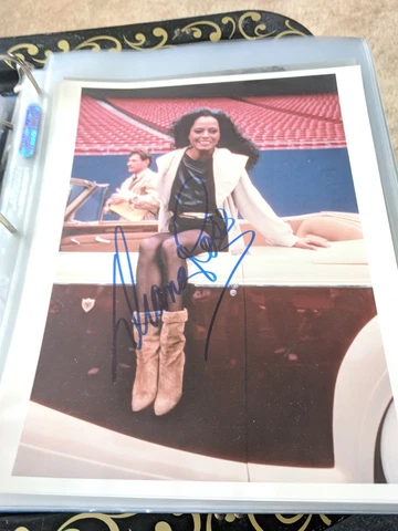 DIANA ROSS SIGNED 8X10 PHOTO COLOR PHOTO GREAT Cover