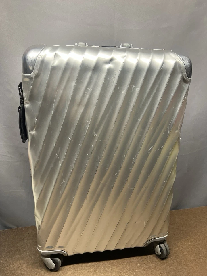 Tumi 19 DEGREE ALUMINUM Short Trip Packing Case 26" Hardside Spinner Locking - Image 1 of 4