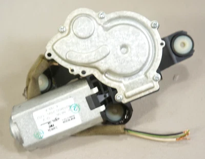 2014-2017 fiat 500L rear back glass windshield wiper motor oem - Image 1 of 4