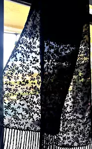 De colección Giorgio Armani Cizalla Negra y Detalle de Terciopelo Negro 5’ X 12” Rayón/Seda Belleza - Imagen 1 de 13