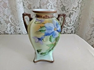 ANTIQUE HANDPAINTED NIPPON DOUBLE HANDLED VASE BLUE, PURPLE FLOWERS EXC COND - Picture 1 of 6