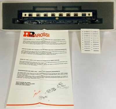 Rivarossi - HO - 3531  C.I.W.L. ORIENT EXPRESS Dining  Car Metal Wheels - As New - Image 1 of 4