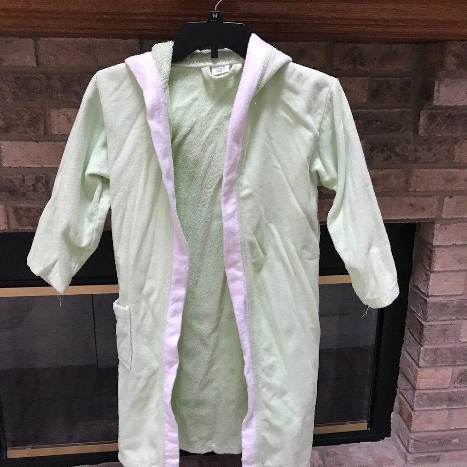 Sendy Kid's Bathrobe Hooded 100% Cotton Green Size 10-11 Made in Turkey - Image 1 of 3
