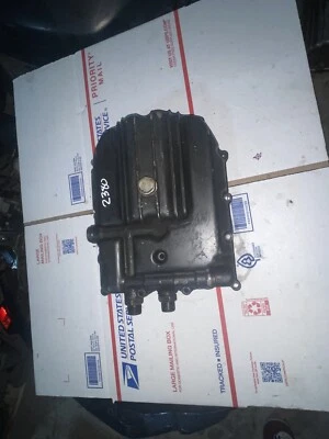 Suzuki GSXR750 1988-1989 cárter de aceite del motor, cubierta inferior del cárter de aceite del motor Foto 1 de 3