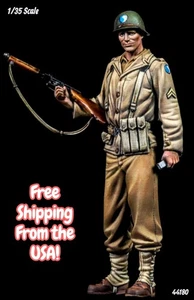 1/35 Resin Figur US WWII Corporal (ETO) Holding Thompson & Clip Model Kit 44180 - Bild 1 von 6