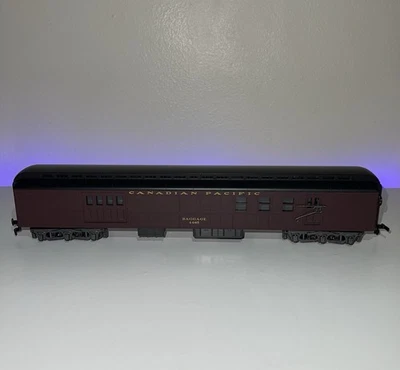 Rivarossi HO Baggage Passenger Car - Canadian Pacific #4485 - Image 1 of 4