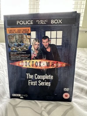 Doctor Who - The Complete First Series - TARDIS Box Set 2005-5 Disc DVD Set - Image 1 of 4