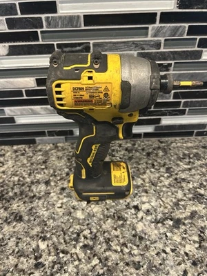 BOSCH MODELO GTL2 QUADRADO MULTI LASER NÍVEL  - Imagem 1 de 4