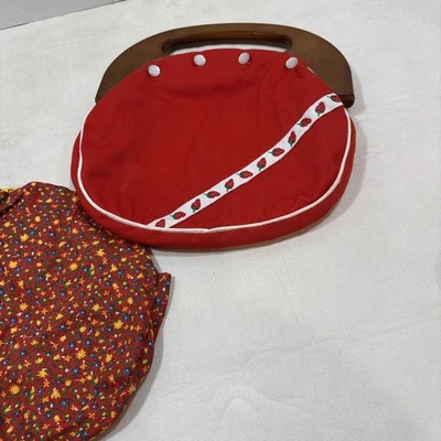 Vintage Bahama wood handle purse with removable cover, Strawberries c. 1960s - Image 1 of 4