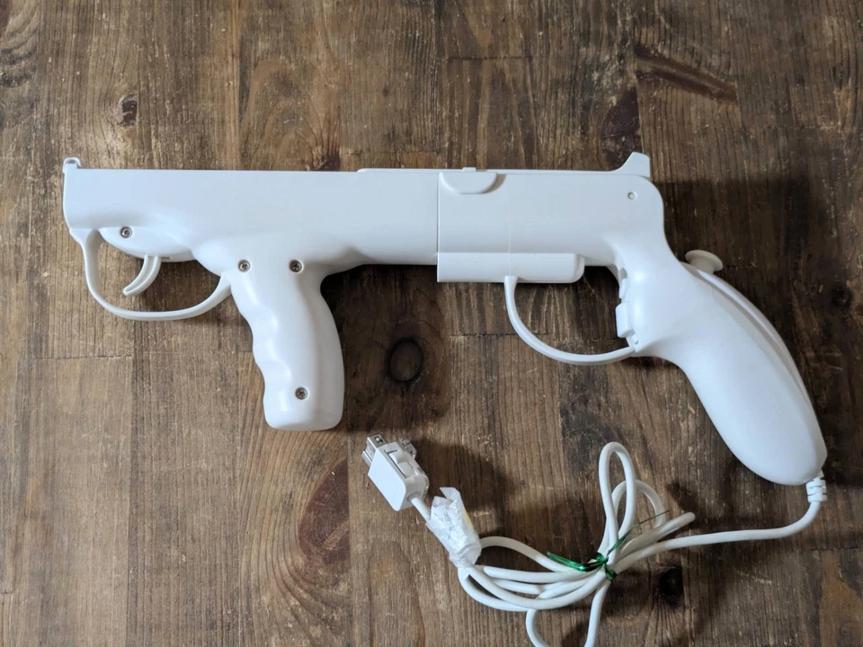 Nintendo Wii Zapper Light Gun with Official Wii Remote & Nunchuk - Tested & Work - Image 1 of 4