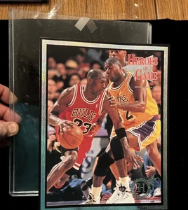 Michael Jordan und Magic Johnson Helden des Spiels Magazin im Plastikkoffer - Bild 1 von 5