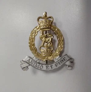 BRITISH ARMY ADJUTANT GENERALS CORPS OFFICERS SILVER AND GILT CAP BADGE. - Picture 1 of 2