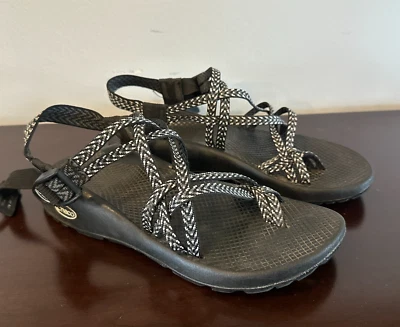 Chaco Hiking Sandals Womens Sz 9 Classic Strappy Multicolor Buckle Hook 7 Loop - Image 1 of 4