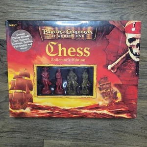 Pirates Of The Caribbean At World's End Collector's Edition Chess Set 2007 - Picture 1 of 5