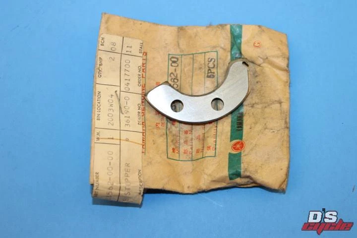 Placa de tapón de leva de cambio 256-18562-00 NOS Yamaha XS1 XS2 XS650S XS650SF Foto 1 de 1