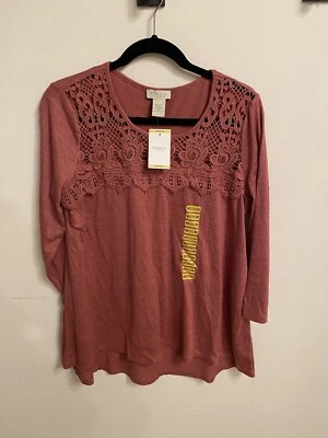 Woman's status size M rust blouse with lace bodice - Image 1 of 3