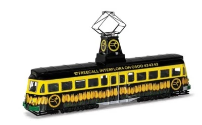 CORGI OOC BLACKPOOL TRANSPORT 'INTERFLORA' BRUSH RAILCOACH OM44013 - Image 1 of 2