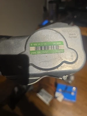 000 141 57 25DK 0016 VDO 408.226/4/1 Mercedes corpo do acelerador controle de cruzeiro - Imagem 1 de 3