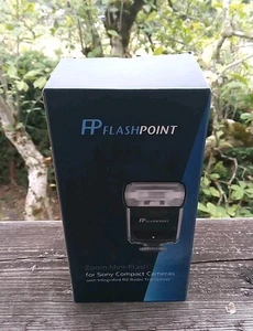Flashpoint Zoom-Mini TTL R2 Flash with R2 Radio Transceiver for Sony Cameras - Picture 1 of 7