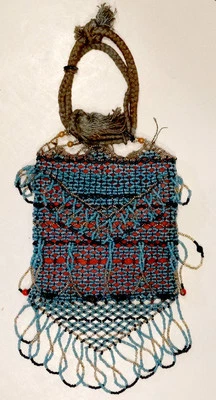 ANTIGUO BOLSO DE MANO VICTORIANO VICTORIANO de micro cuentas de vidrio con cuentas Foto 1 de 4