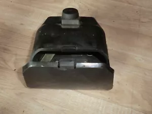 E2. Yamaha XJ 650 4K0 Rear Light Compartment Rücklichtfach Toolbox Storage - Picture 1 of 3