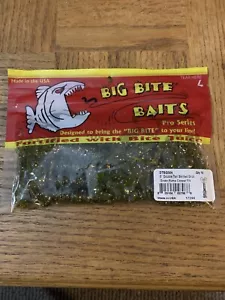 Big Bite Baits Double Tail Skirted Grub Green Pumpkin Copper Fleck - Picture 1 of 6