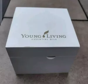 Young Living Essential Oils White Hinged Wooden EO Storage Box 15 or 5ml Bottles - Picture 1 of 4