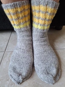 Hand knitted 100% wool/mohair socks, light gray with yellow,  sizes 10-12 - Picture 1 of 3