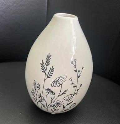 Hübsche Blumenvase  Weiß 15 cm Neuwertig - Bild 1 von 2