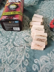 Hasbro Gaming Jenga Boom The Explosive Jenga Tower Juego Usado - Imagen 1 de 10
