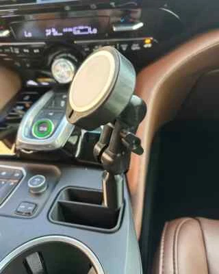 2022-2024 Acura MDX MagSafe Wireless Charging iPhone Mount - Image 1 of 4