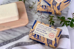 NEW Trader Joe's Oatmeal Exfoliant Bar Almond Ginger Scent Bar Soap 8.8oz - Picture 1 of 1