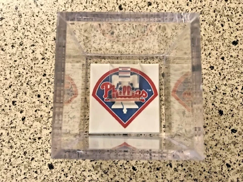 Philadelphia Phillies Custom MLB World Series Champions Ring Display Case w/Clip Cover