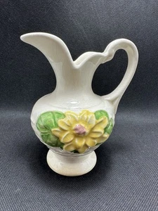 1940s HULL ART POTTERY Water Lily 5-1/2" Small Pitcher Pastel Matte Water Lily - Picture 1 of 13