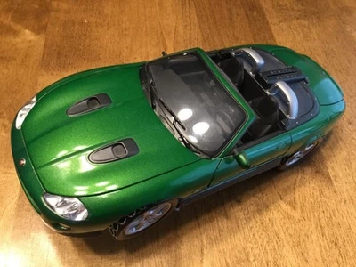 1:18 JAMES BOND 007 JAGUAR XKR BEANSTALK MOVIE CAR DIE ANTHER DAY FULLY ARMORED - Image 1 of 4